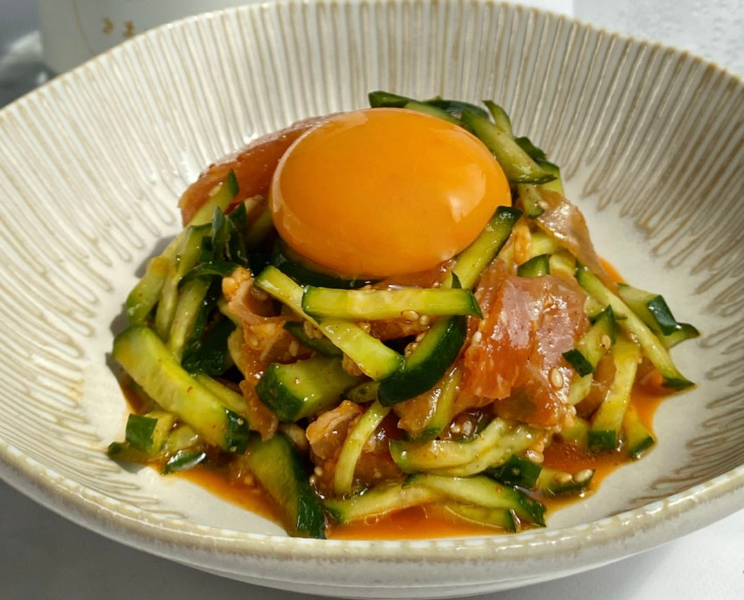 魅惑の食感「生ハムの “重ね切り” ユッケ」