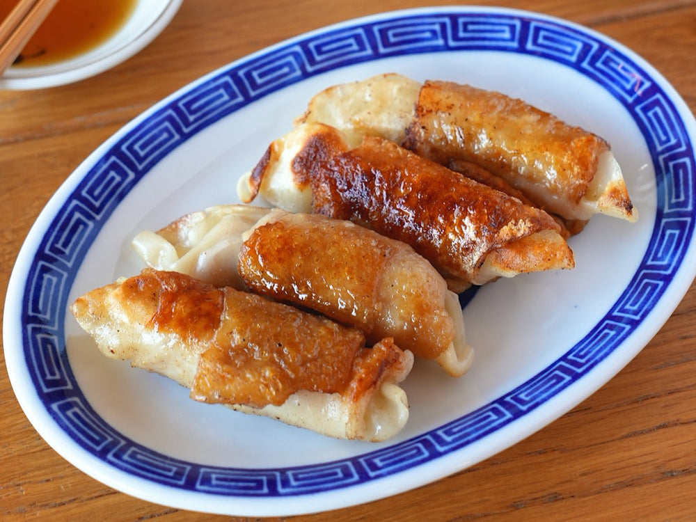 冷凍餃子に巻くだけ「絶品 鶏皮餃子」