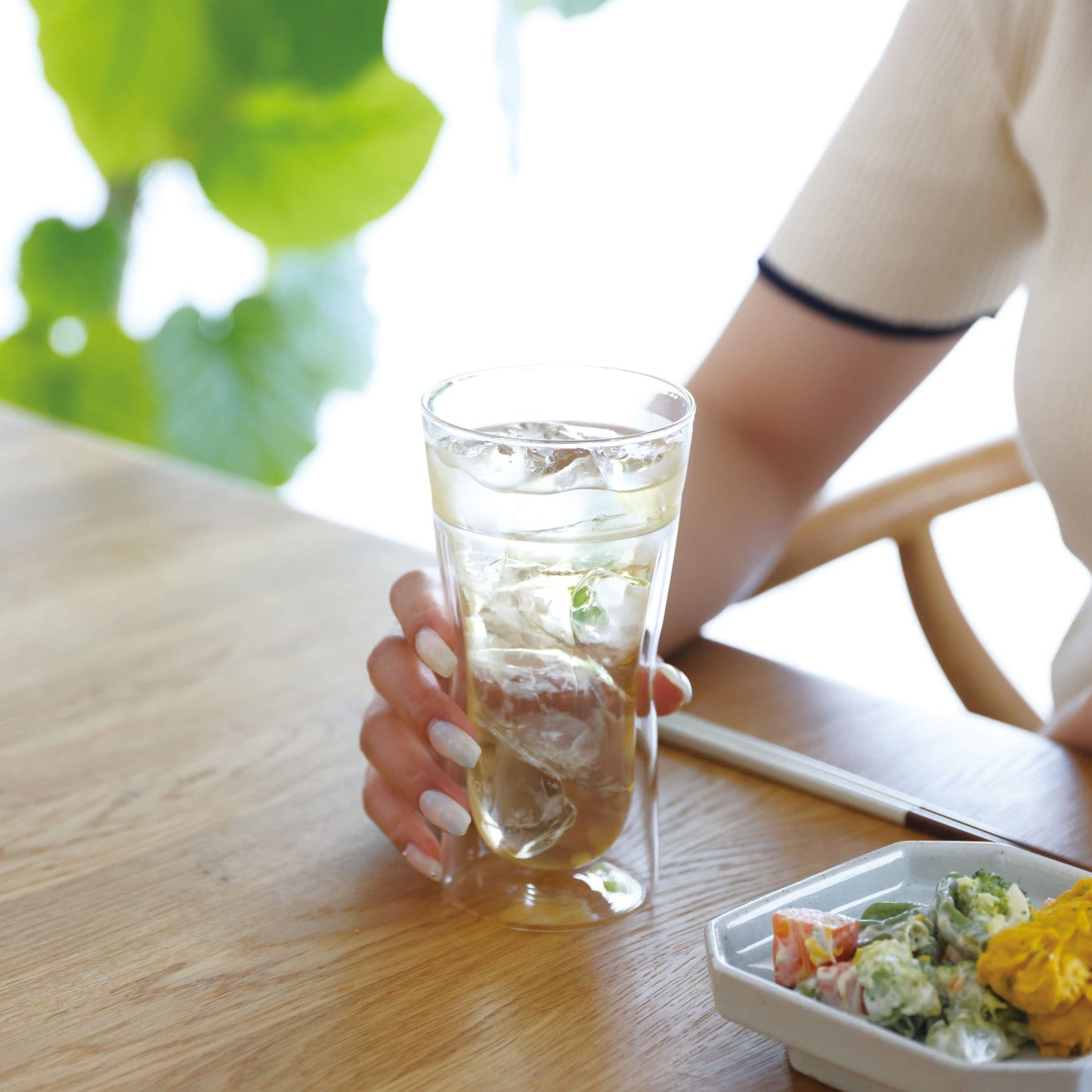 ビールの喉越しを楽しむ耐熱グラス