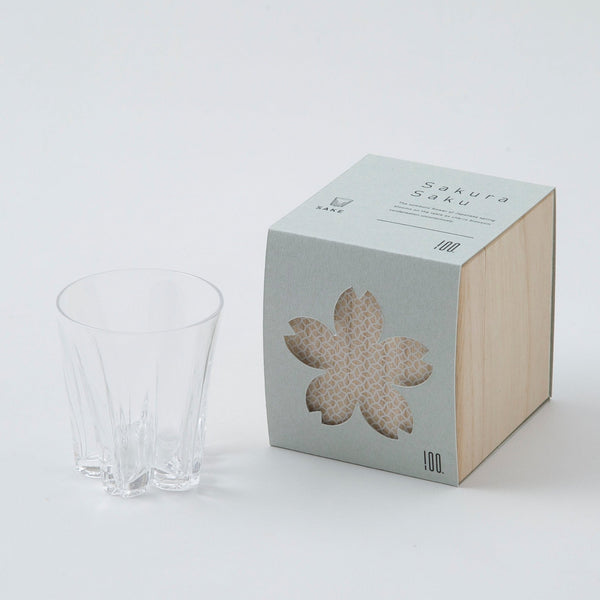 桜の花が咲く日本酒グラス / さくらさく | の酒器・グラス | クラフト