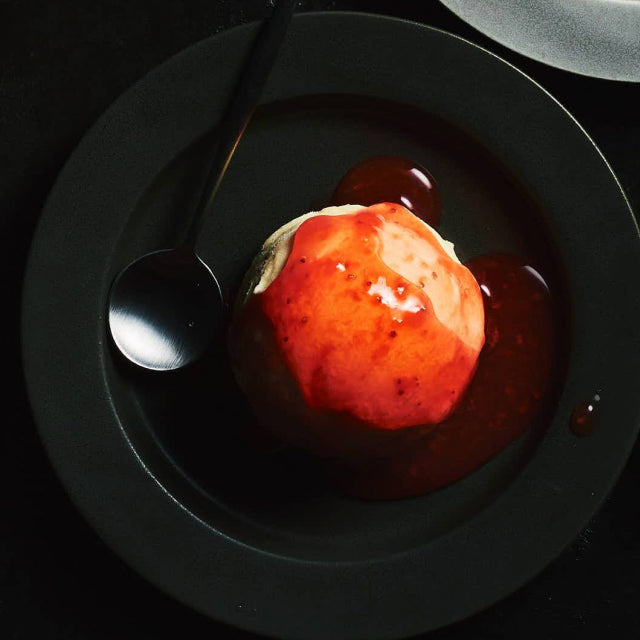 アイスにかける専用の果実酒『罪-TSUMI- 魅惑イチゴ』