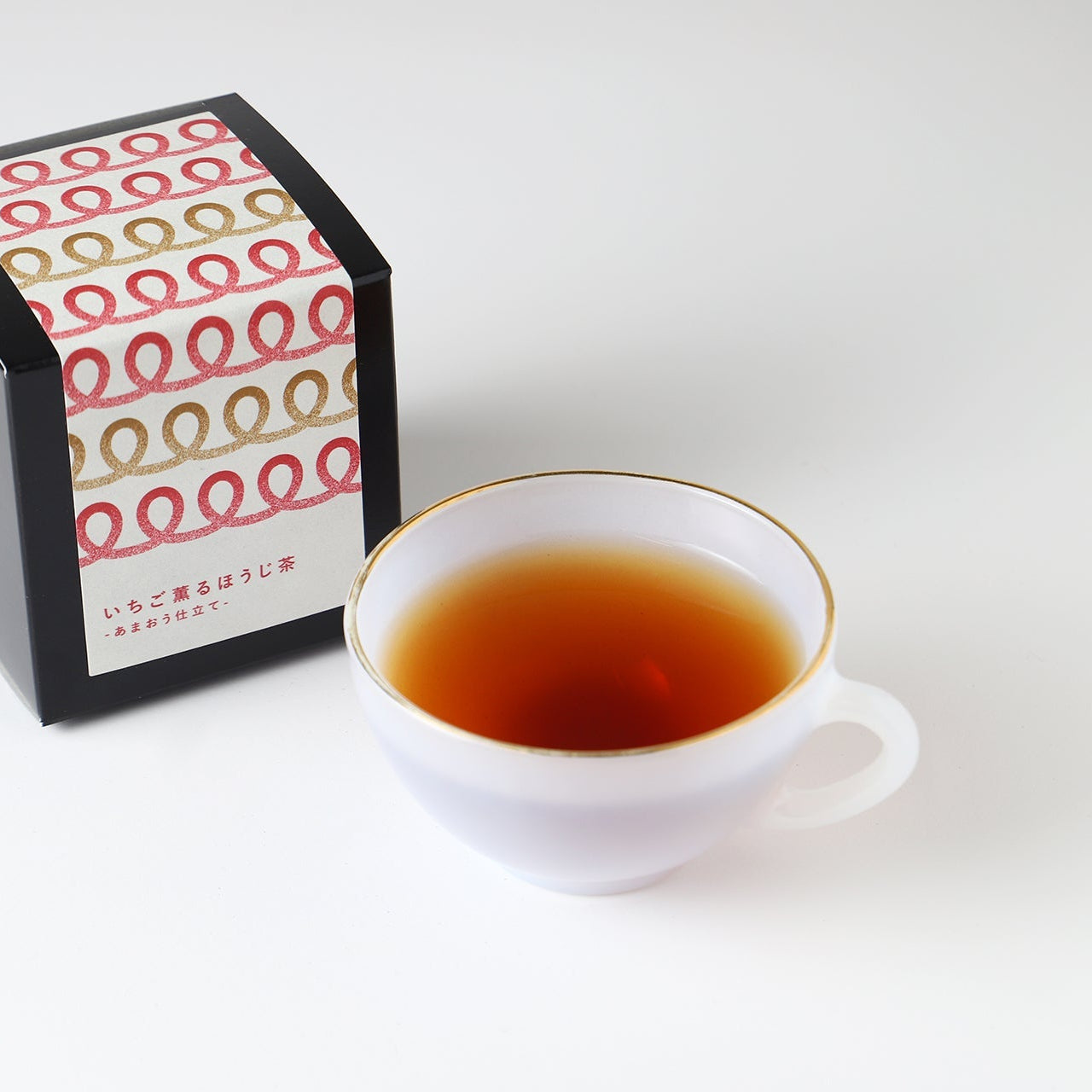 いちご薫るほうじ茶 -あまおう仕立て- | 静岡県のお茶・紅茶