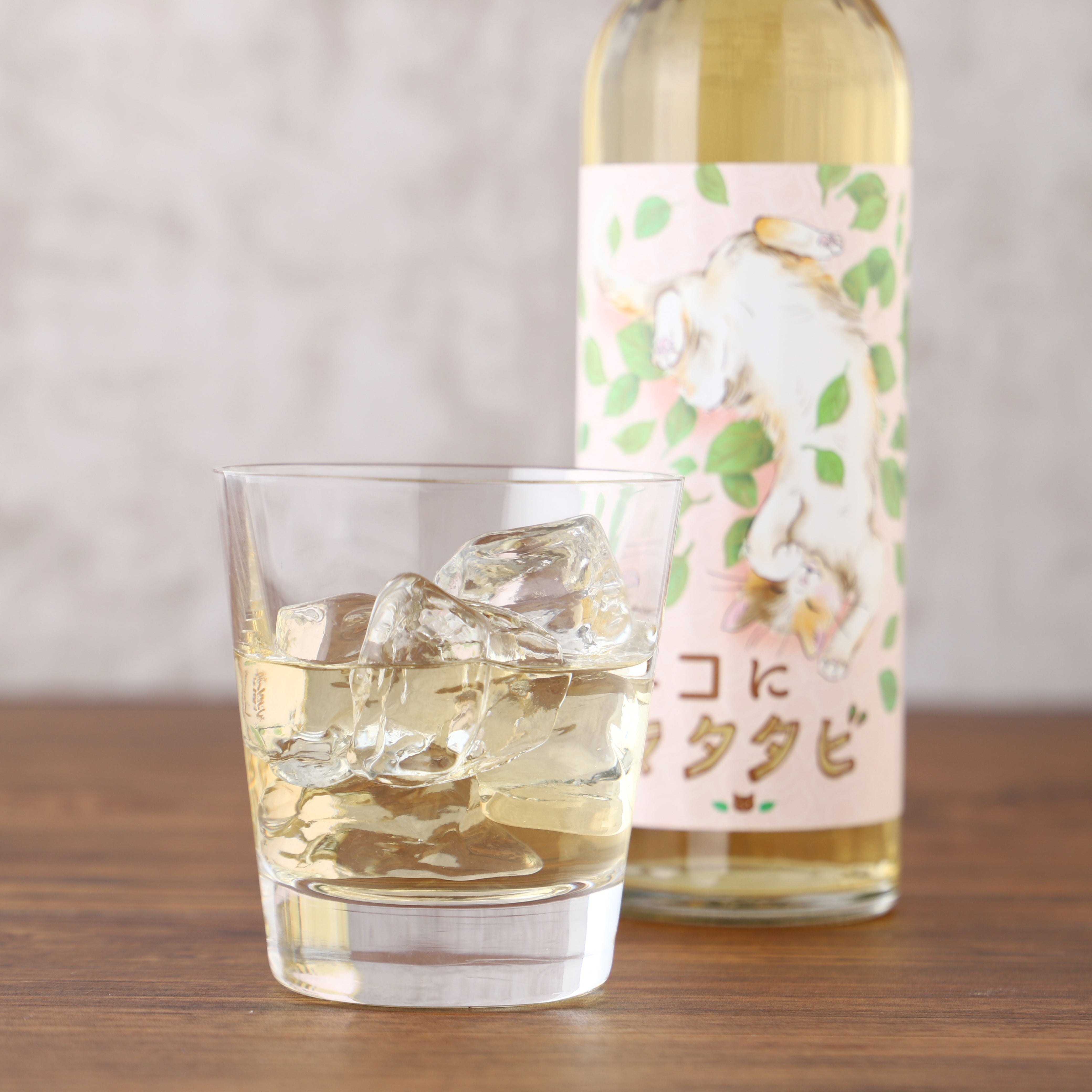 リピータ多数　プロが絞った味わいのある国産百花蜜　梅酒瓶入り2.5㌔　おまけ付 ネコにマタタビ | 岡山県のリキュール | クラフト酒・日本酒の通販なら