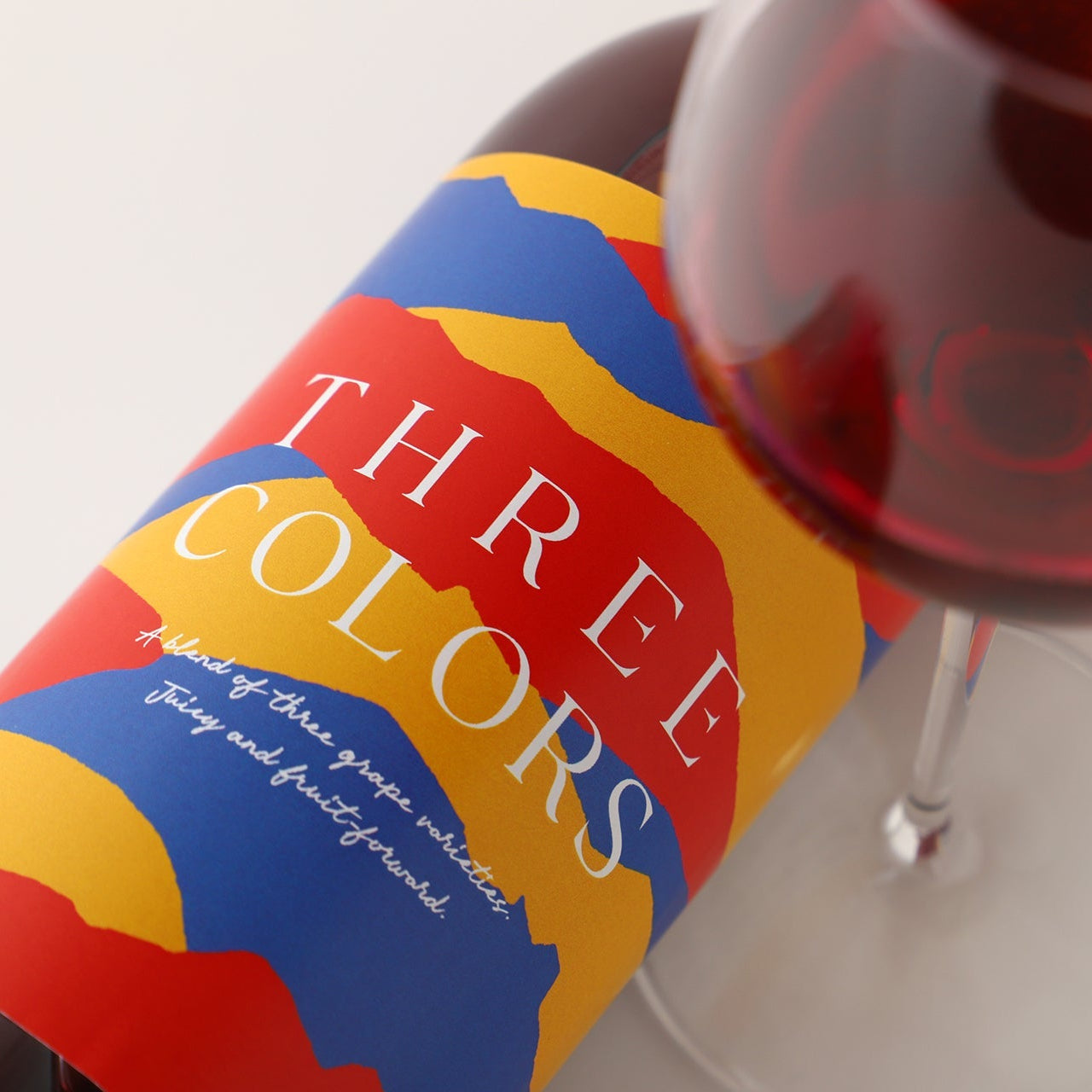 THREE COLORS