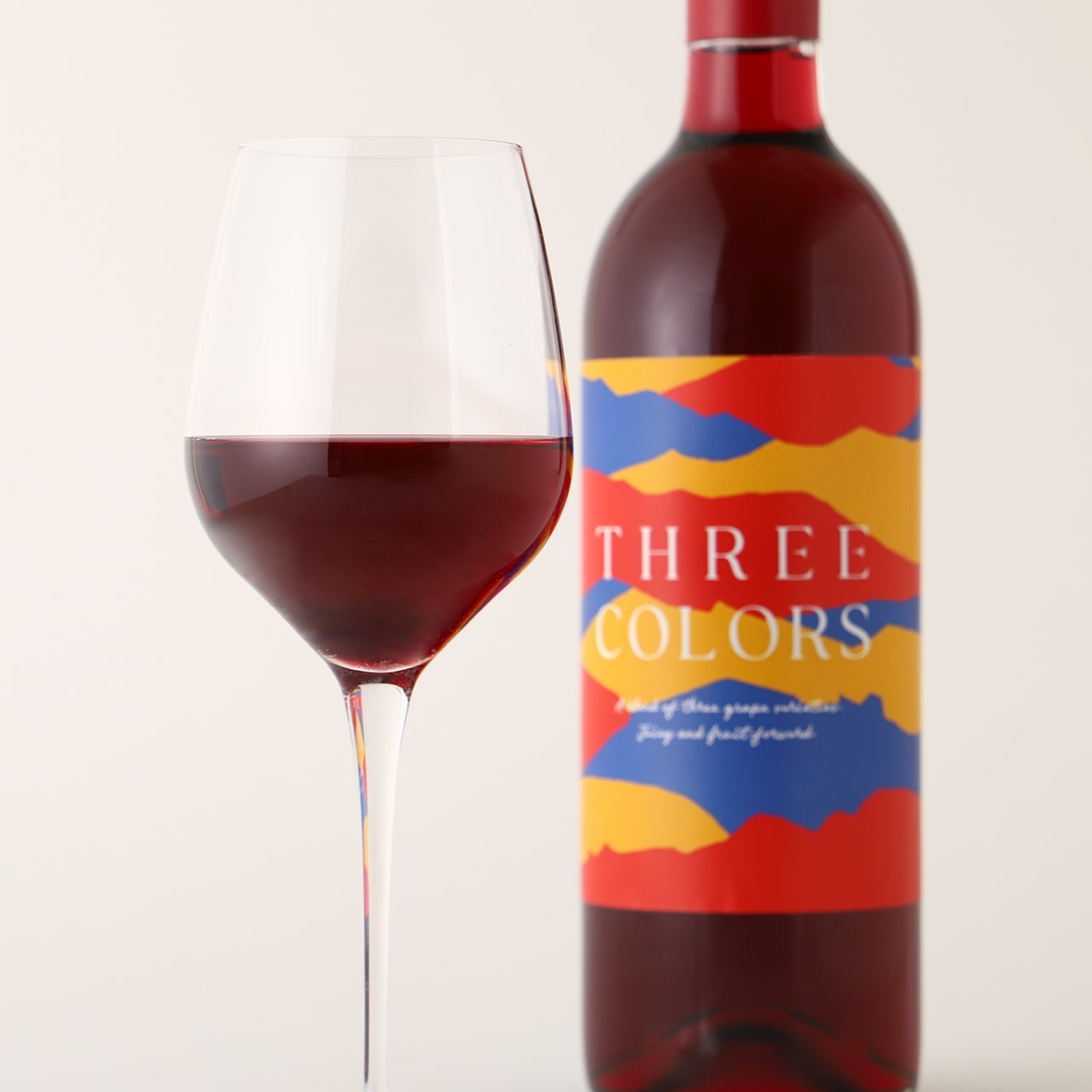 THREE COLORS